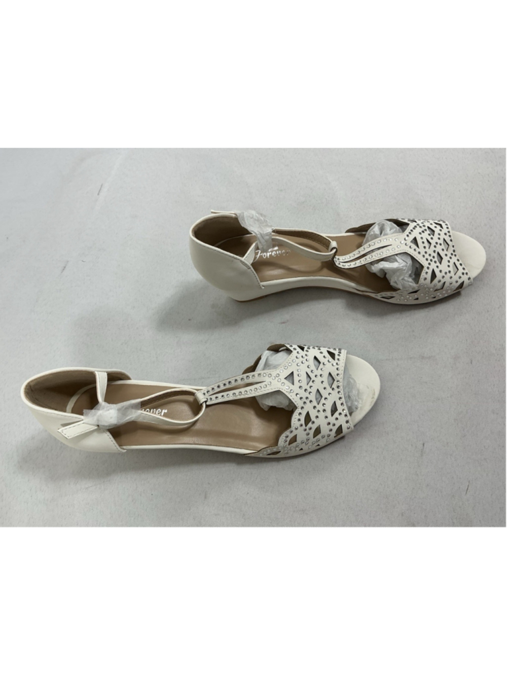 Womans New In Box Forever Link Blaze Strappy Wedge Sandals Size 7 White - Picture 2 of 6